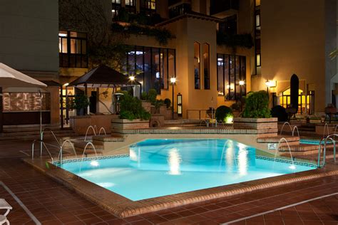 hoteles con piscina en osaka|LOS 10 MEJORES Hoteles con piscina climatizada en Osaka.
